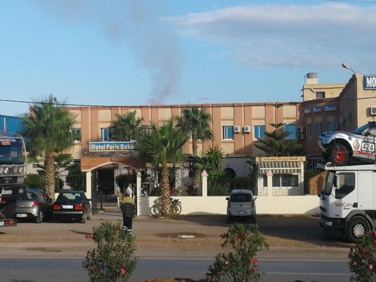 Motel Paris Dakar Selouane Exteriör bild