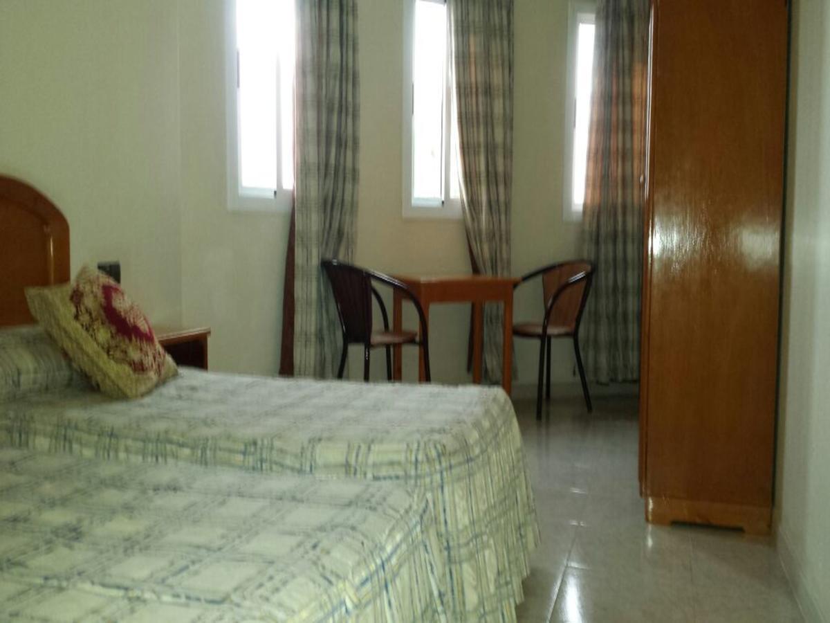 Motel Paris Dakar Selouane Exteriör bild