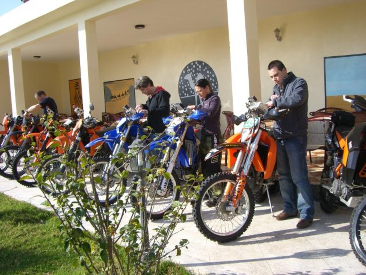 Motel Paris Dakar Selouane Exteriör bild