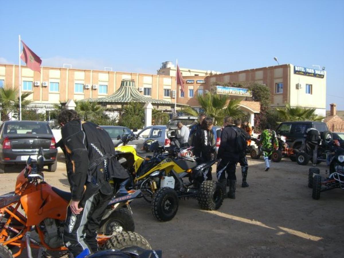 Motel Paris Dakar Selouane Exteriör bild