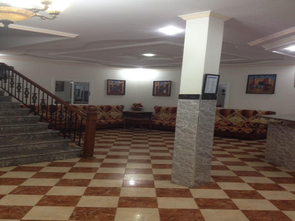 Motel Paris Dakar Selouane Exteriör bild
