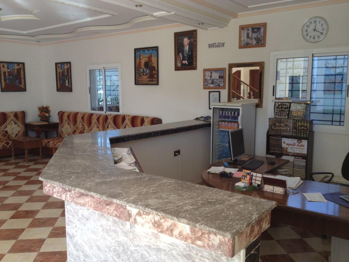 Motel Paris Dakar Selouane Exteriör bild