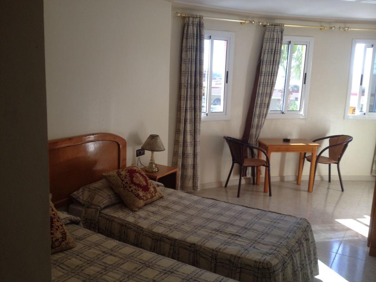 Motel Paris Dakar Selouane Exteriör bild