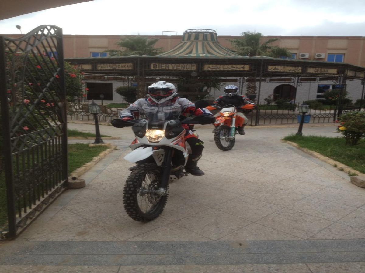 Motel Paris Dakar Selouane Exteriör bild