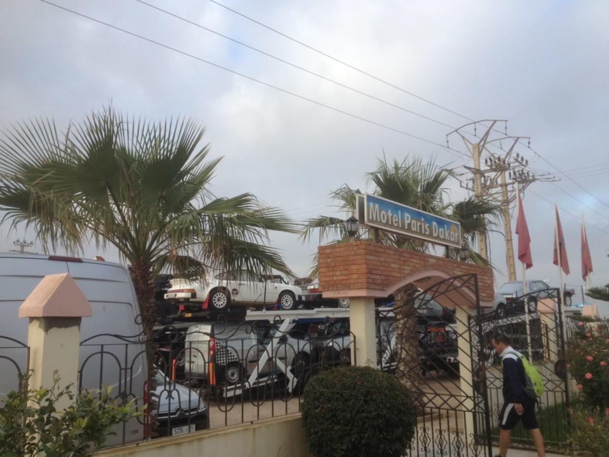 Motel Paris Dakar Selouane Exteriör bild