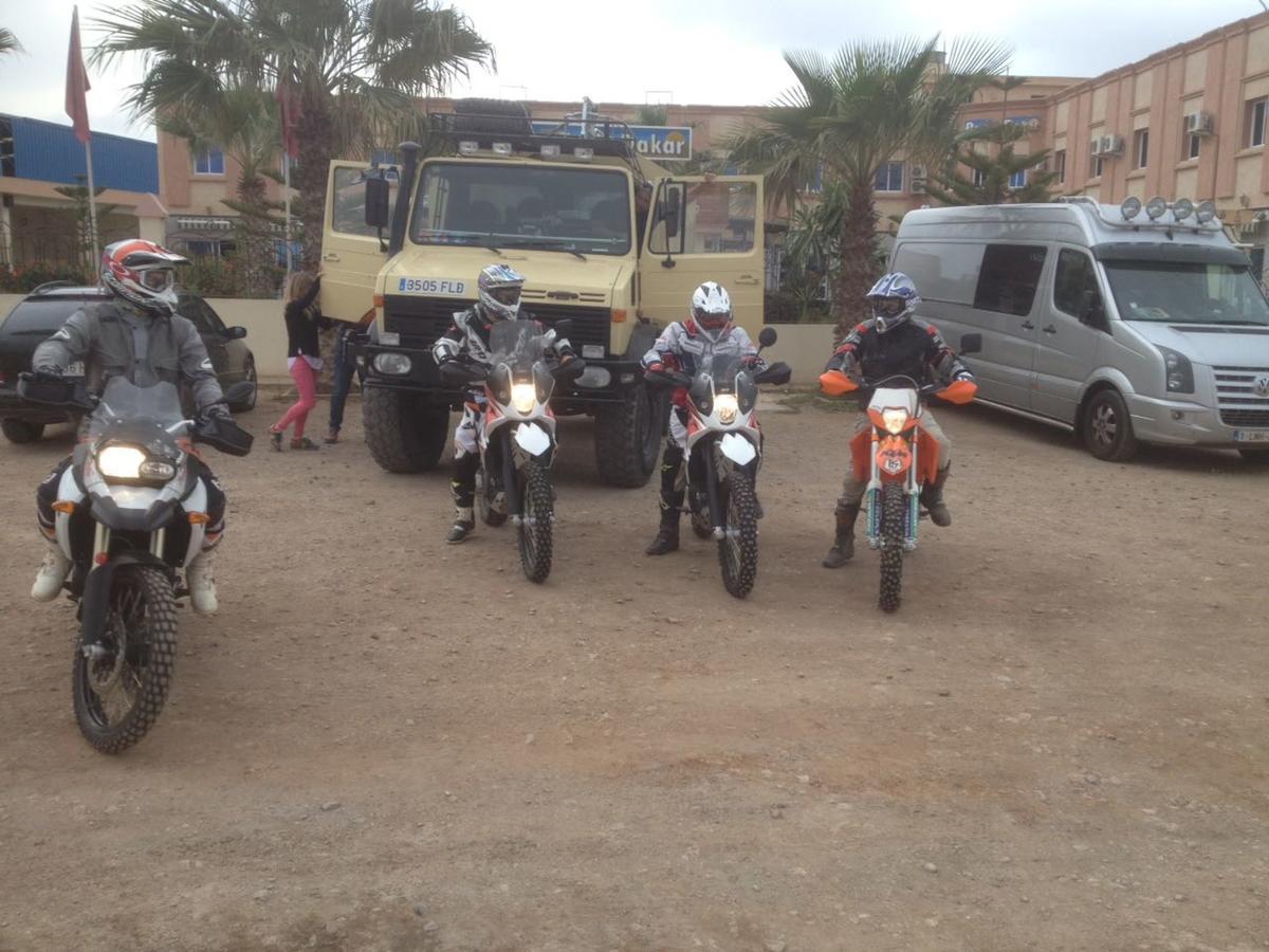 Motel Paris Dakar Selouane Exteriör bild