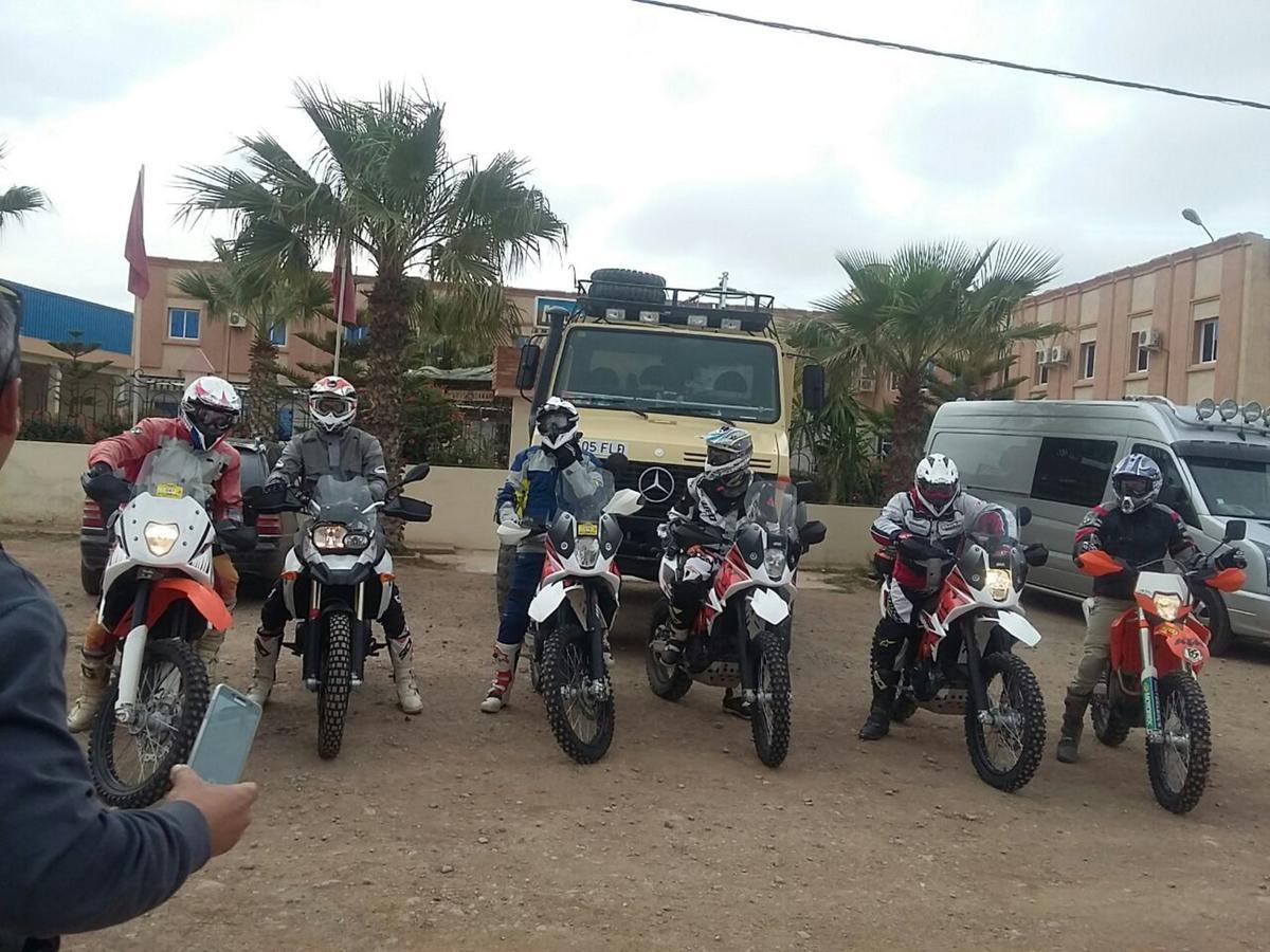Motel Paris Dakar Selouane Exteriör bild
